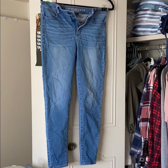 American Eagle Mid Wash Jean - Picture 1 of 4